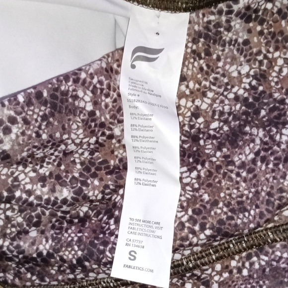 🆕Fabletics Define PowerHold High-Waist 7/8 Leggings Serpentine Print Size Small - Picture 13 of 14